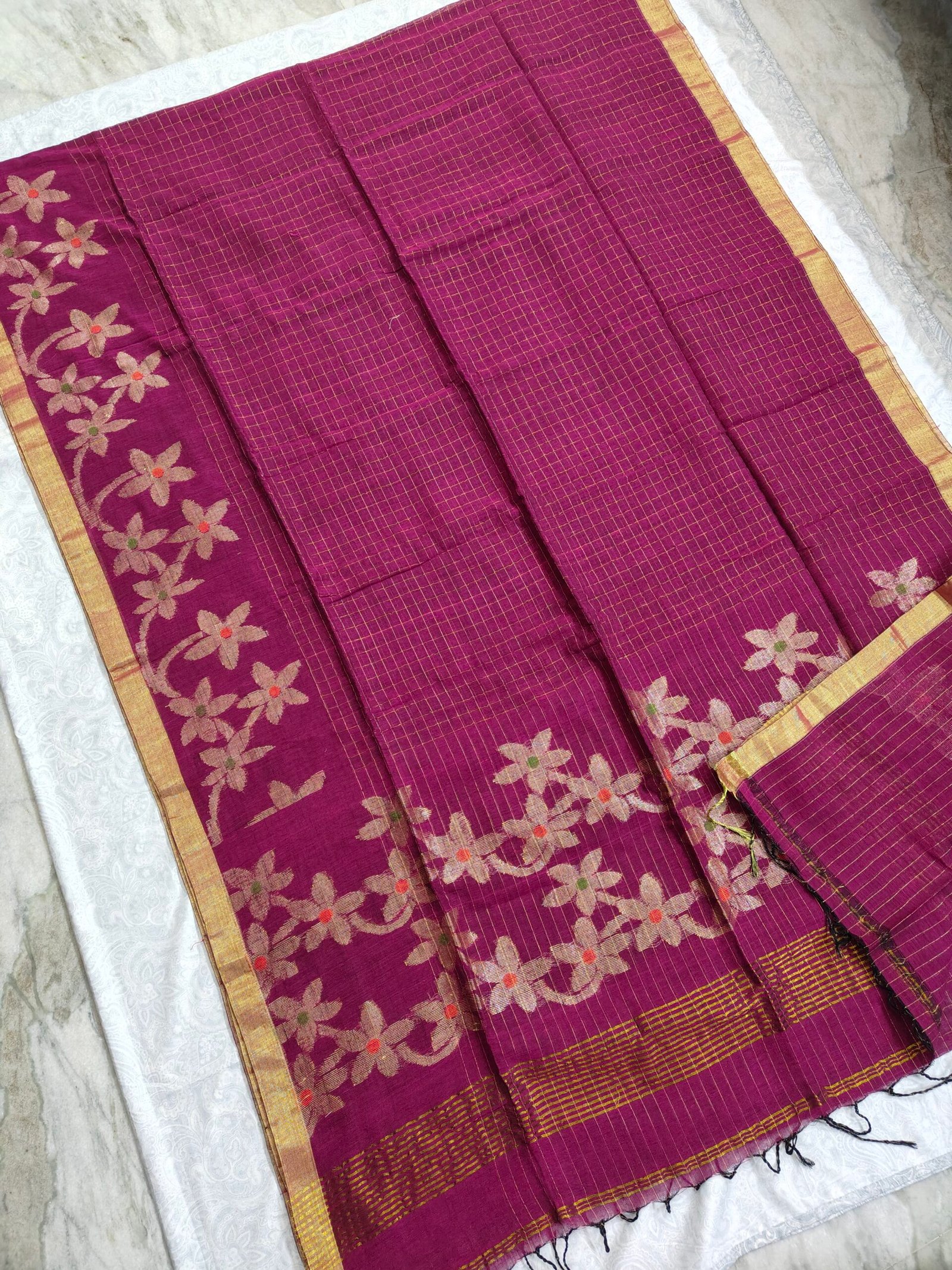 oplus_2097186 Lenin Checks Handwoven Jamdani Saree with Flower Border and Pallu (LJS07) - Image 1
