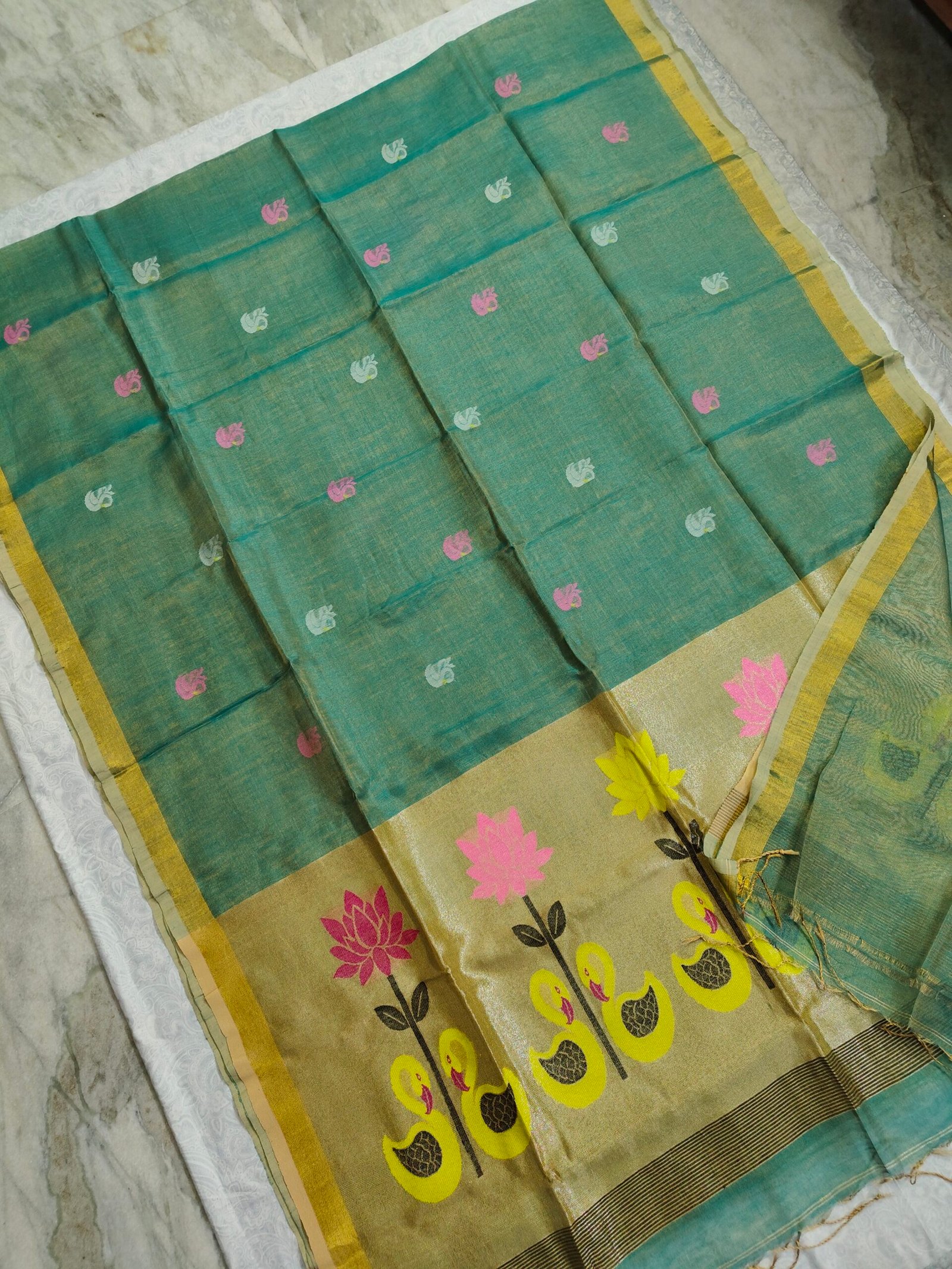 oplus_34 Tissue Lenin Handwoven Jamdani Saree with Paithani Pallu (TLPJ12) - Image 1