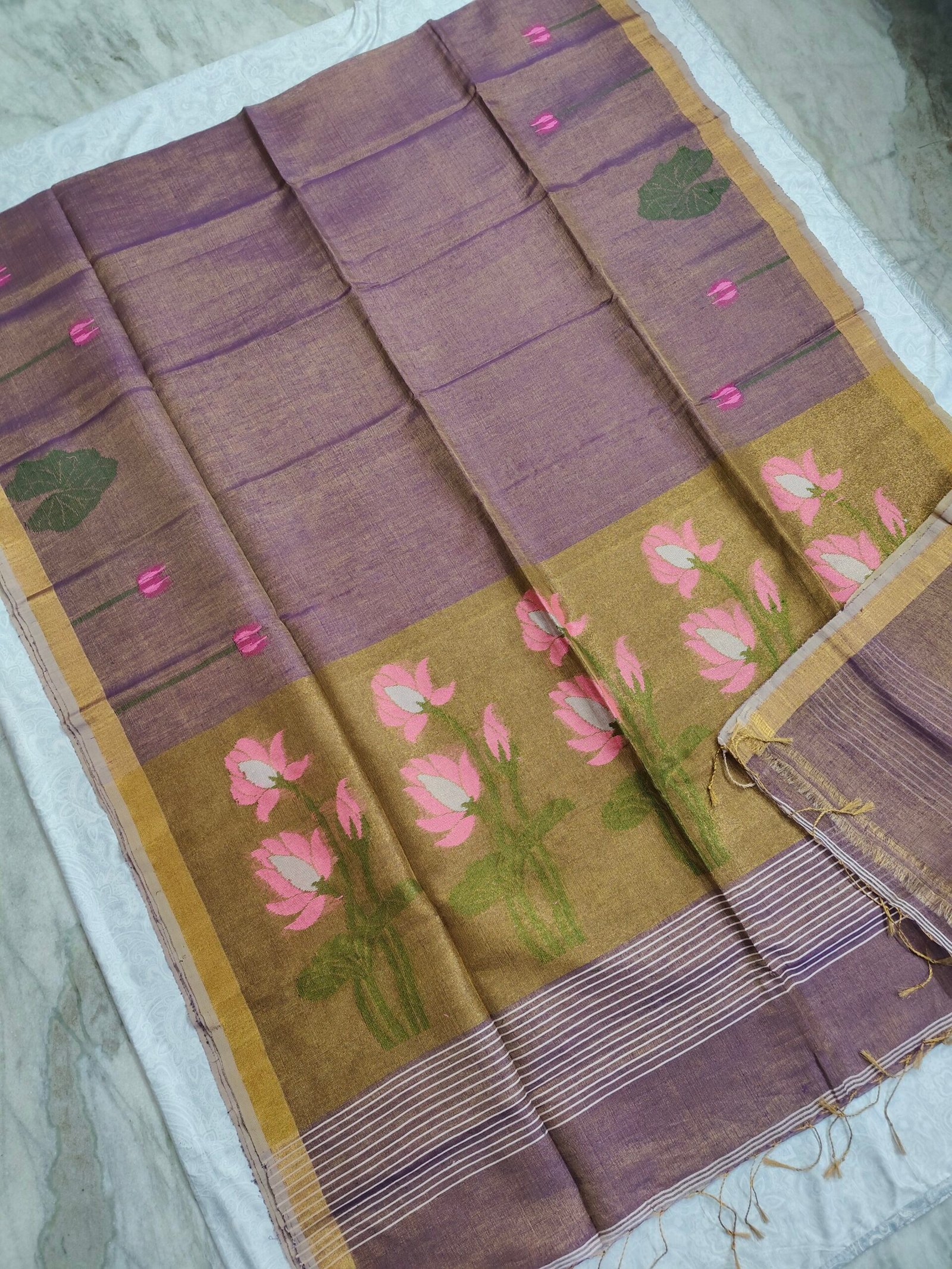 oplus_34 Tissue Lenin Handwoven Jamdani Saree with Paithani Pallu (TLPJ21) - Image 1