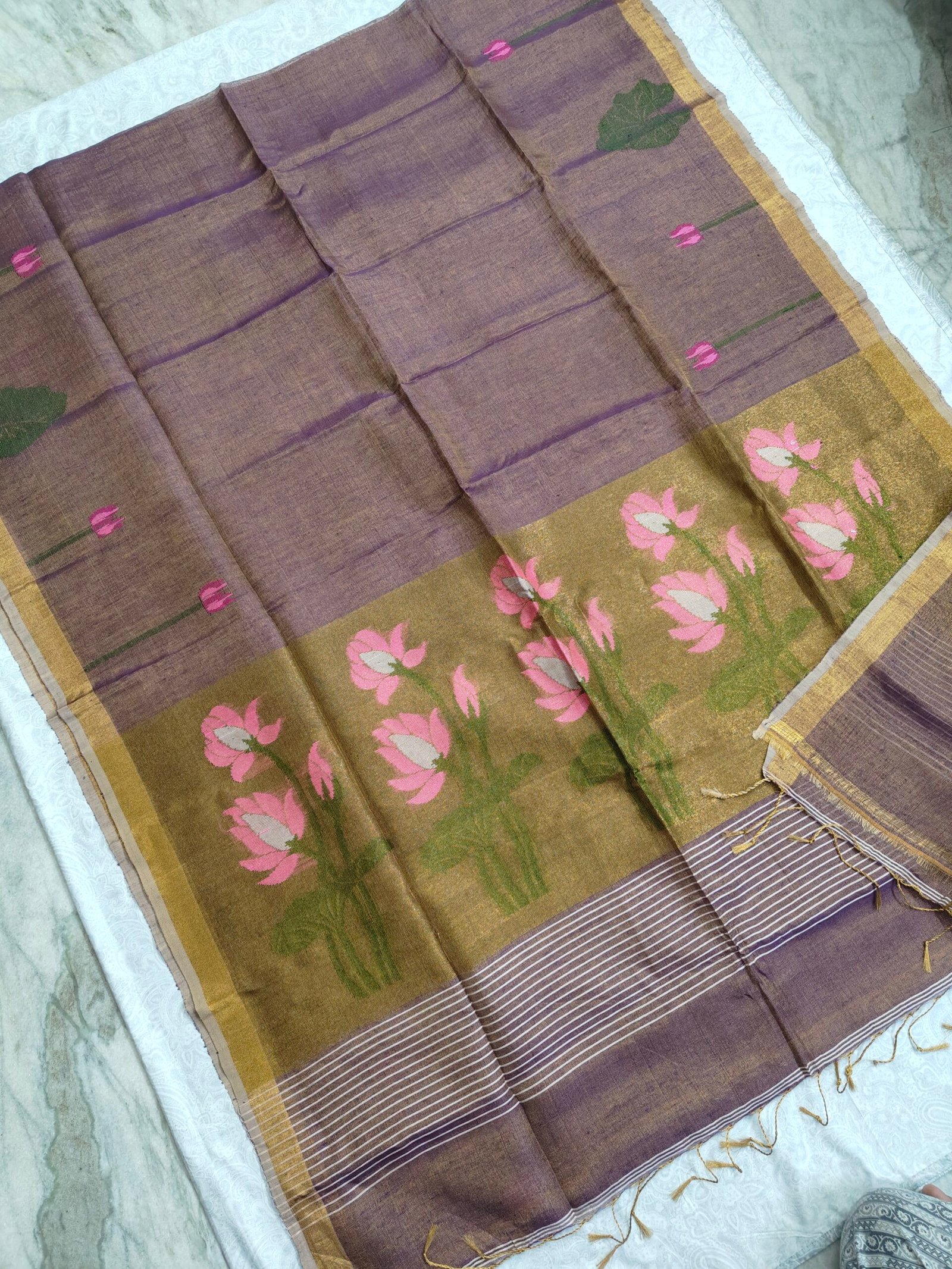 oplus_2097186 Tissue Lenin Handwoven Jamdani Saree with Paithani Pallu (TLPJ22) - Image 1