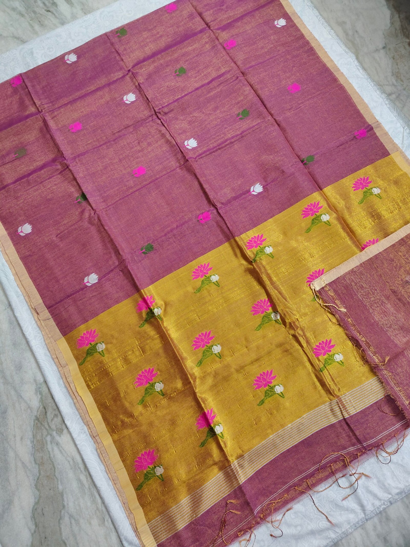 oplus_34 Tissue Lenin Handwoven Jamdani Saree with Paithani Pallu (TLPJ31) - Image 1
